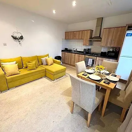 Lovely 1br Flat アパート ブリストル