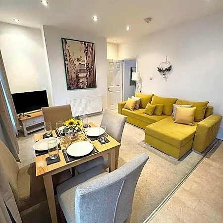 Lovely 1br Flat *
