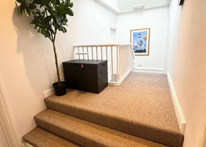 아파트 Lovely 1br Flat 브리스틀