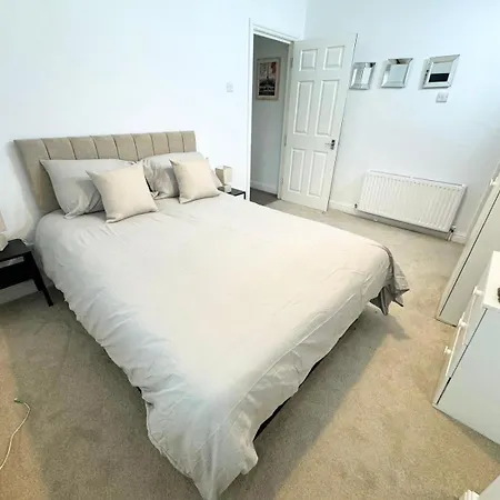 Lovely 1br Flat Lejlighed *